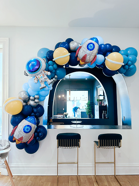 Astronaut Balloon Arch