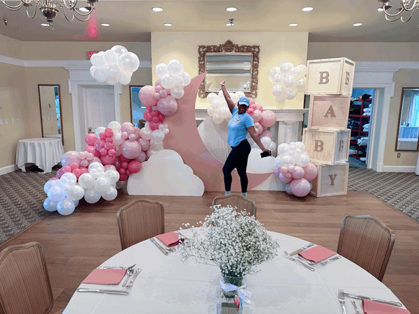 Why Choose a Professional Balloon Arrangement & Event Planner Over Online Kits?