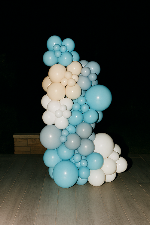 Deluxe Balloon Tower – Pastel Blues