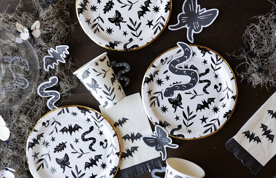 SPK1139 - Bats Fringe Scallop Dinner Napkin